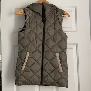 Lululemon reversible puffy vest